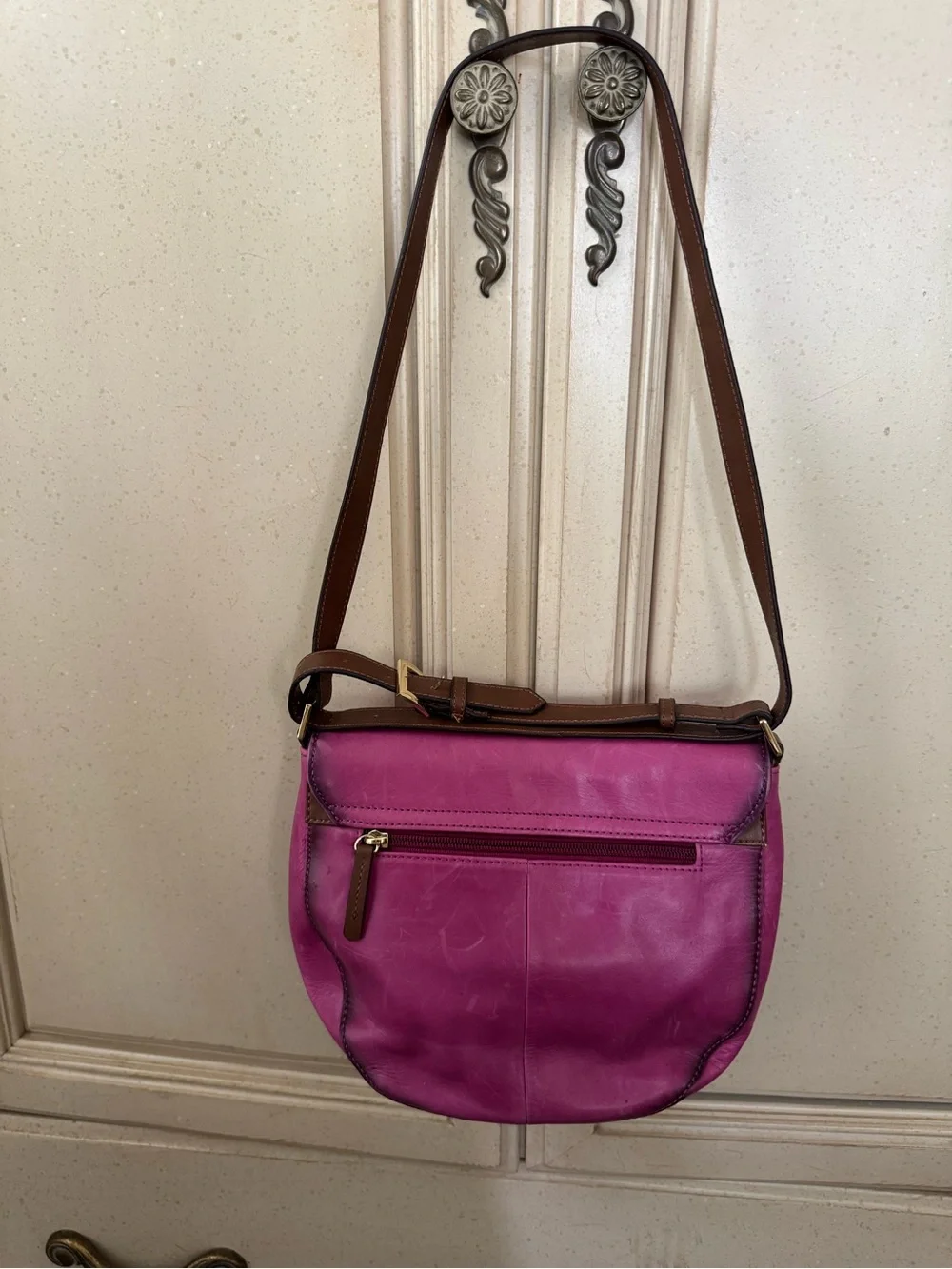 Stylish Pink Leather Crossbody Saddle Bag